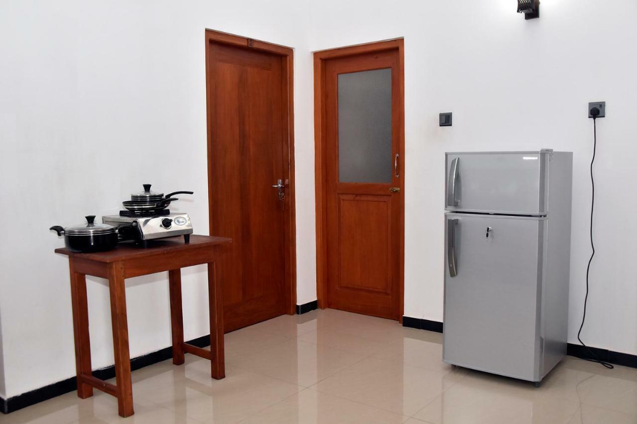 Top Mount Villa Хикадува Екстериор снимка
