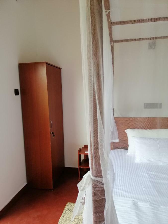 Top Mount Villa Хикадува Екстериор снимка
