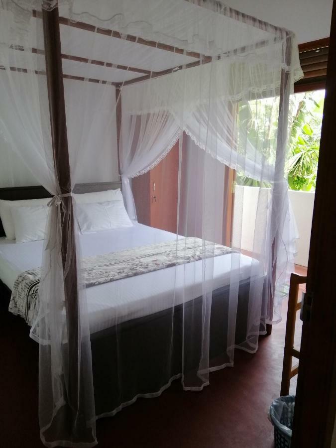 Top Mount Villa Хикадува Екстериор снимка