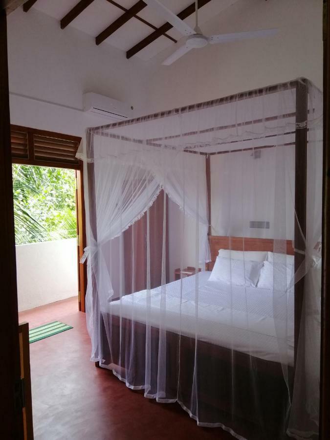 Top Mount Villa Хикадува Екстериор снимка