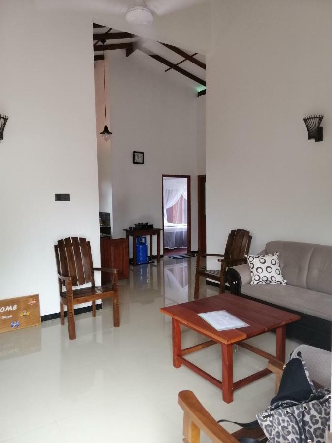 Top Mount Villa Хикадува Екстериор снимка